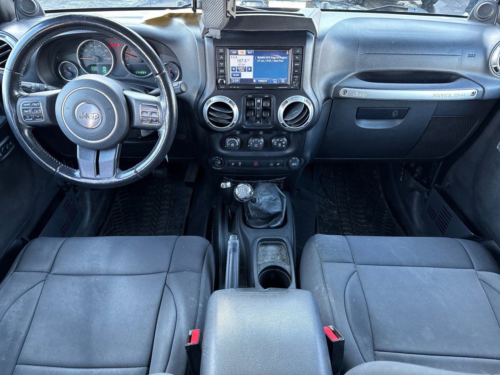 Used 2012 Jeep Wrangler Unlimited Rubicon w/ Dual Top Group AWD/4WD image 13
