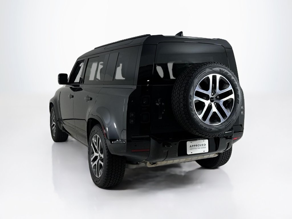 Used 2026 Land Rover Defender 110 X-Dynamic SE AWD/4WD image 3