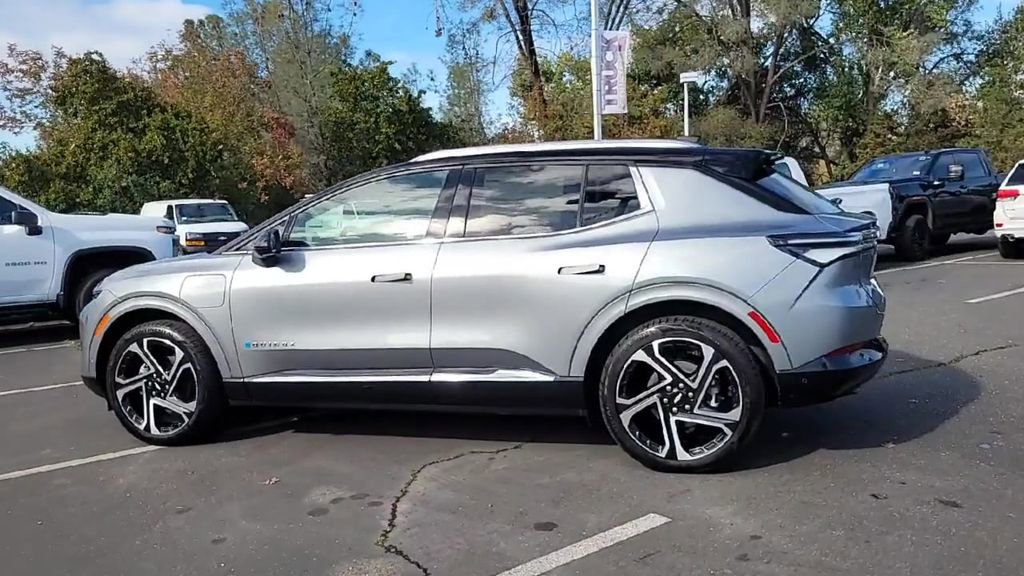 New 2026 Chevrolet Equinox EV LT image 6