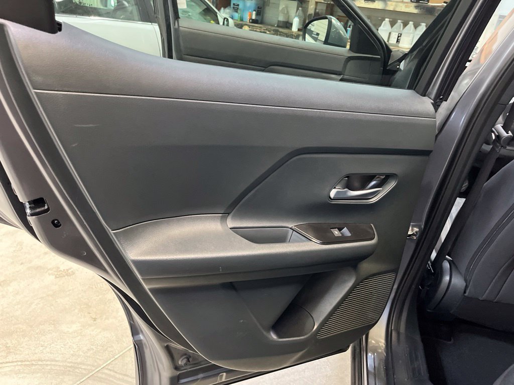 Used 2025 Nissan Kicks SV AWD/4WD image 22