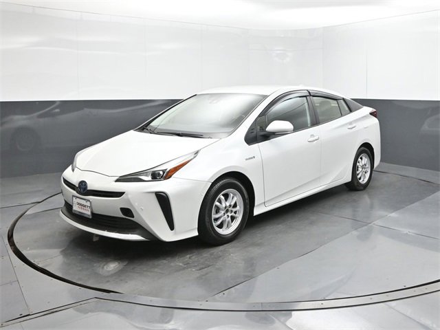 Used 2022 Toyota Prius L Eco