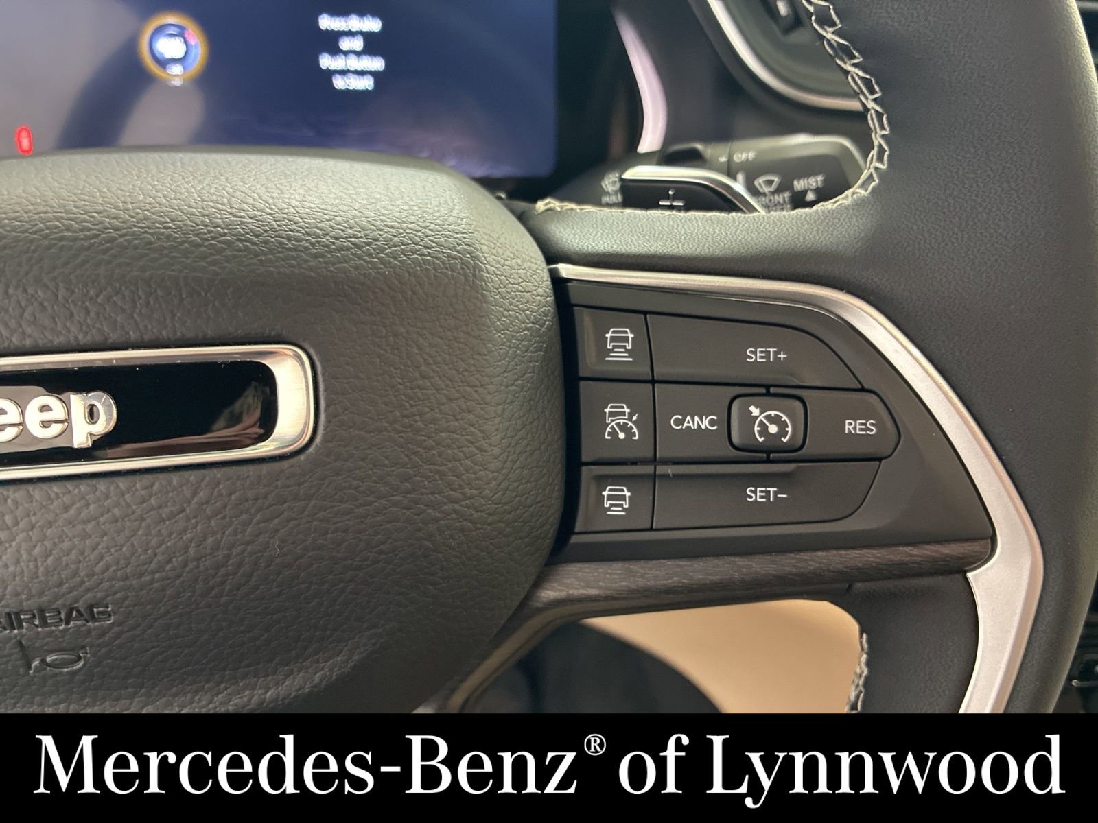 Used 2025 Jeep Grand Cherokee L Limited image 16