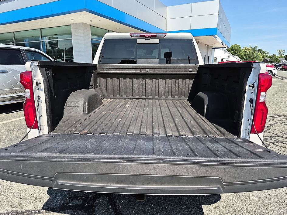 Used 2022 Chevrolet Silverado 1500 LTZ w/ LTZ Premium Package AWD/4WD image 32
