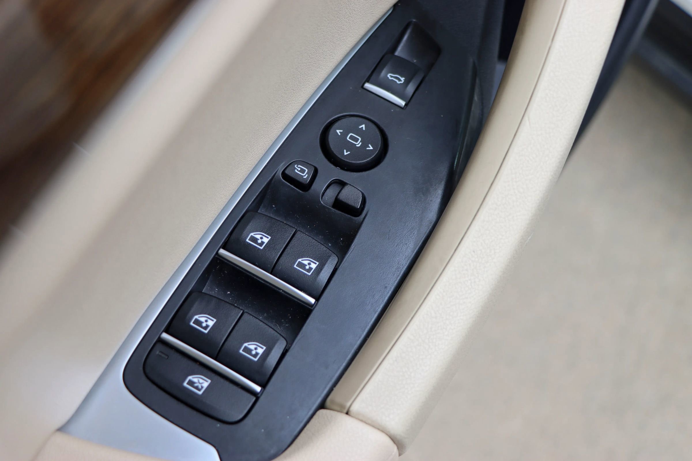 Used 2019 BMW X3 xDrive30i w/ Driving Assistance Package image 14