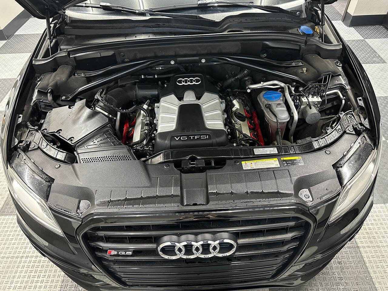 Used 2016 Audi SQ5 Premium Plus w/ Technology Package image 28