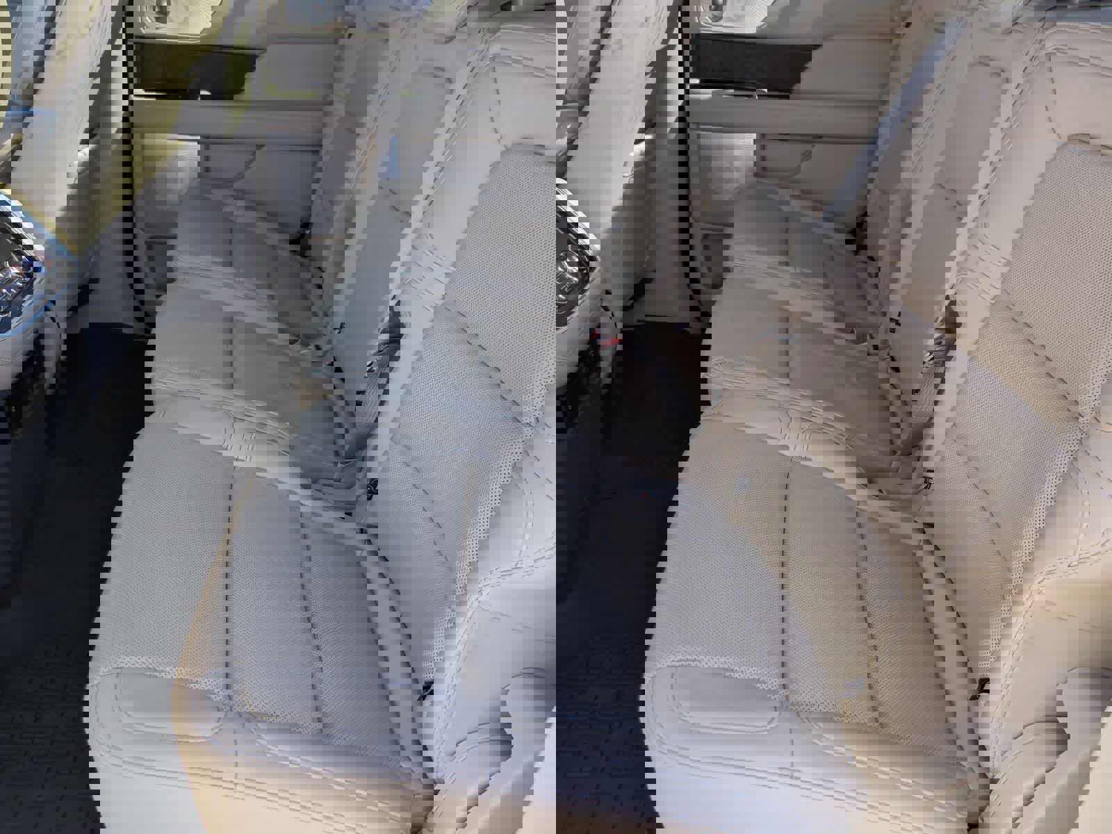 Used 2021 Lincoln Navigator Reserve w/ Luxury Package AWD/4WD image 20