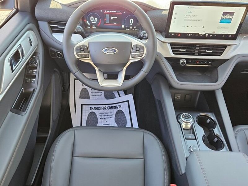 New 2026 Ford Explorer Active image 7