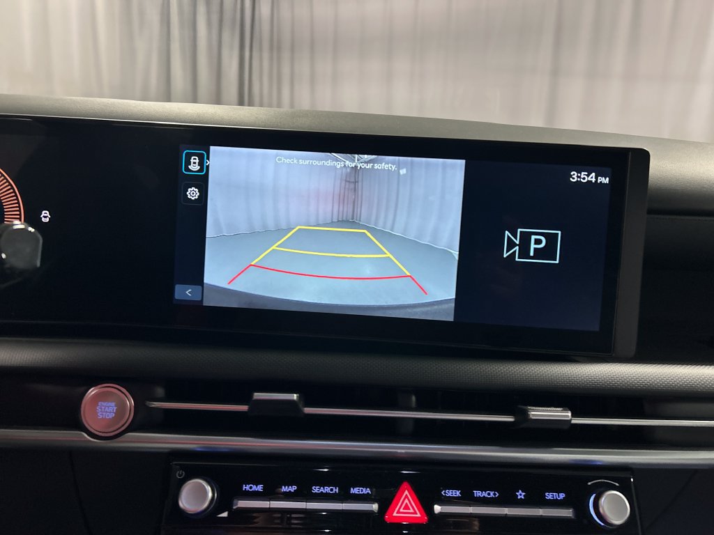 Used 2026 Hyundai Santa Cruz SEL FWD image 16