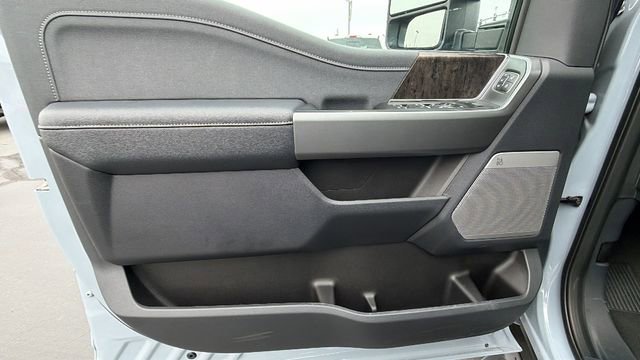 New 2026 Ford F250 Lariat w/ Black Appearance Package image 21