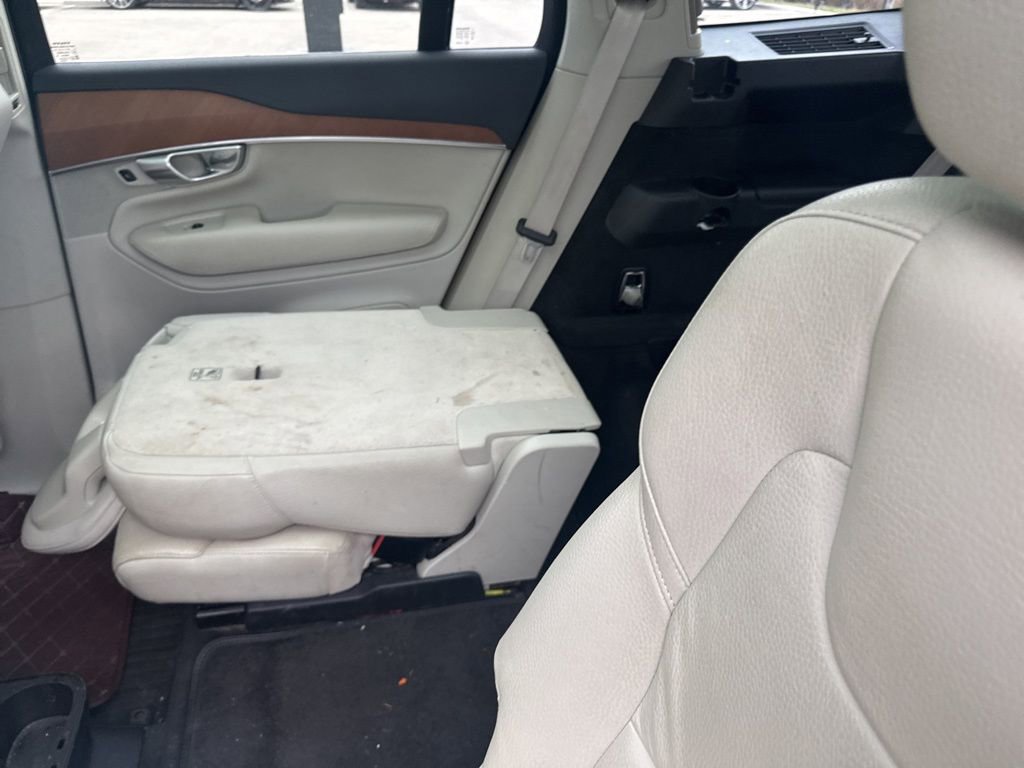 Used 2022 Volvo XC90 T8 Inscription Expression w/ Advanced Package image 11