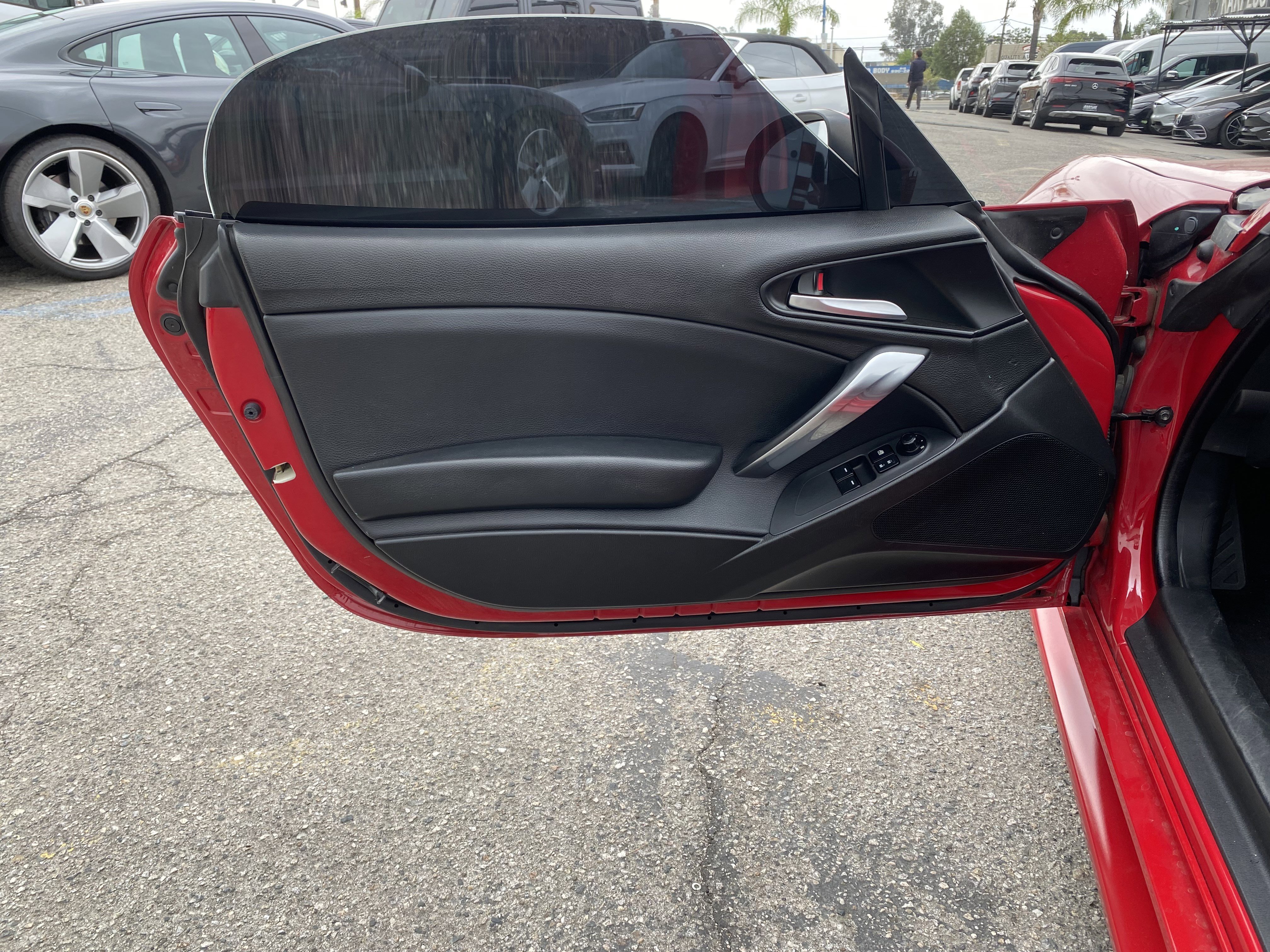 Used 2018 FIAT 124 Spider Classica w/ Technology & Siriusxm Group image 16