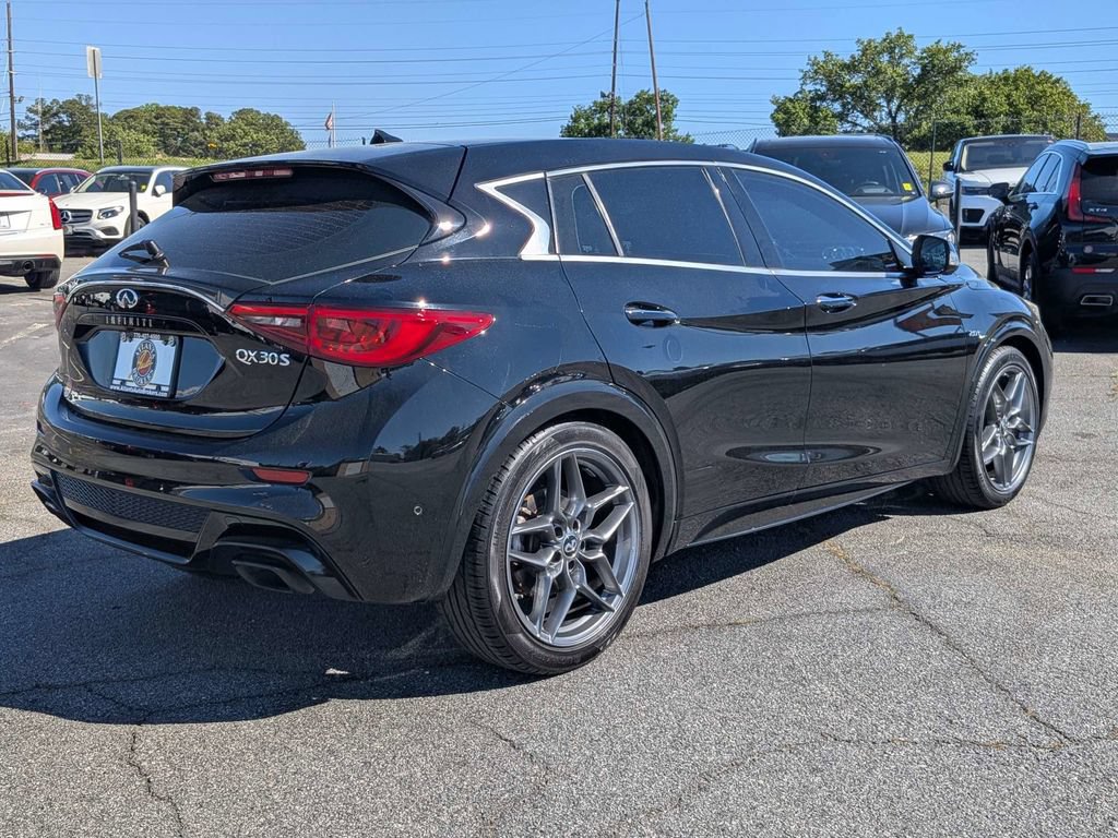 Used 2017 INFINITI QX30 Sport w/ Sport Leather Package FWD image 5