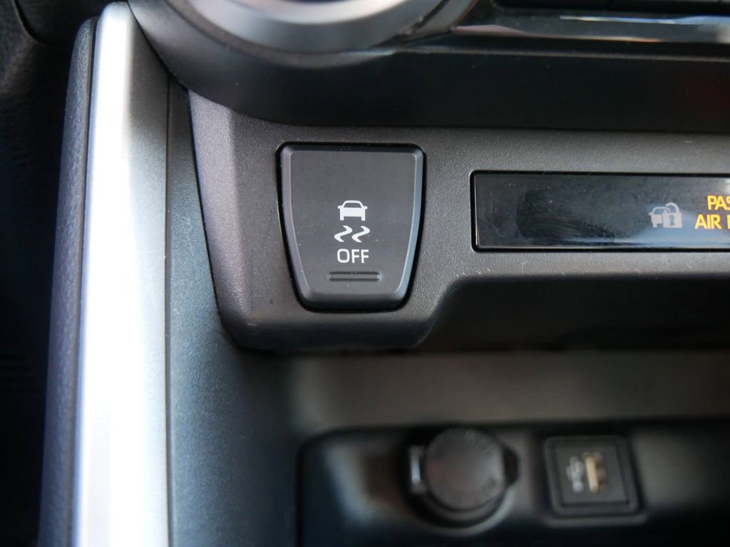 Certified 2025 Toyota RAV4 XLE image 19