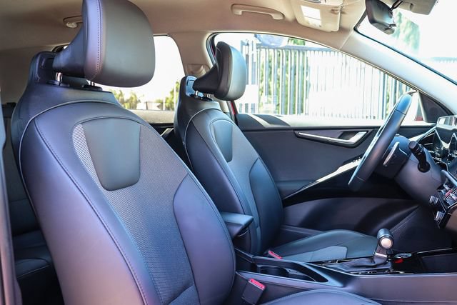 Certified 2025 Kia Niro EX FWD image 17
