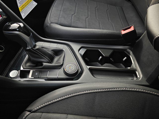 New 2027 Volkswagen Taos SE AWD/4WD image 32