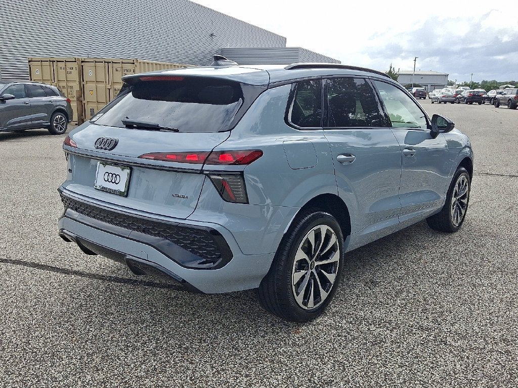 New 2026 Audi Q3 quattro 2.0T AWD/4WD image 4