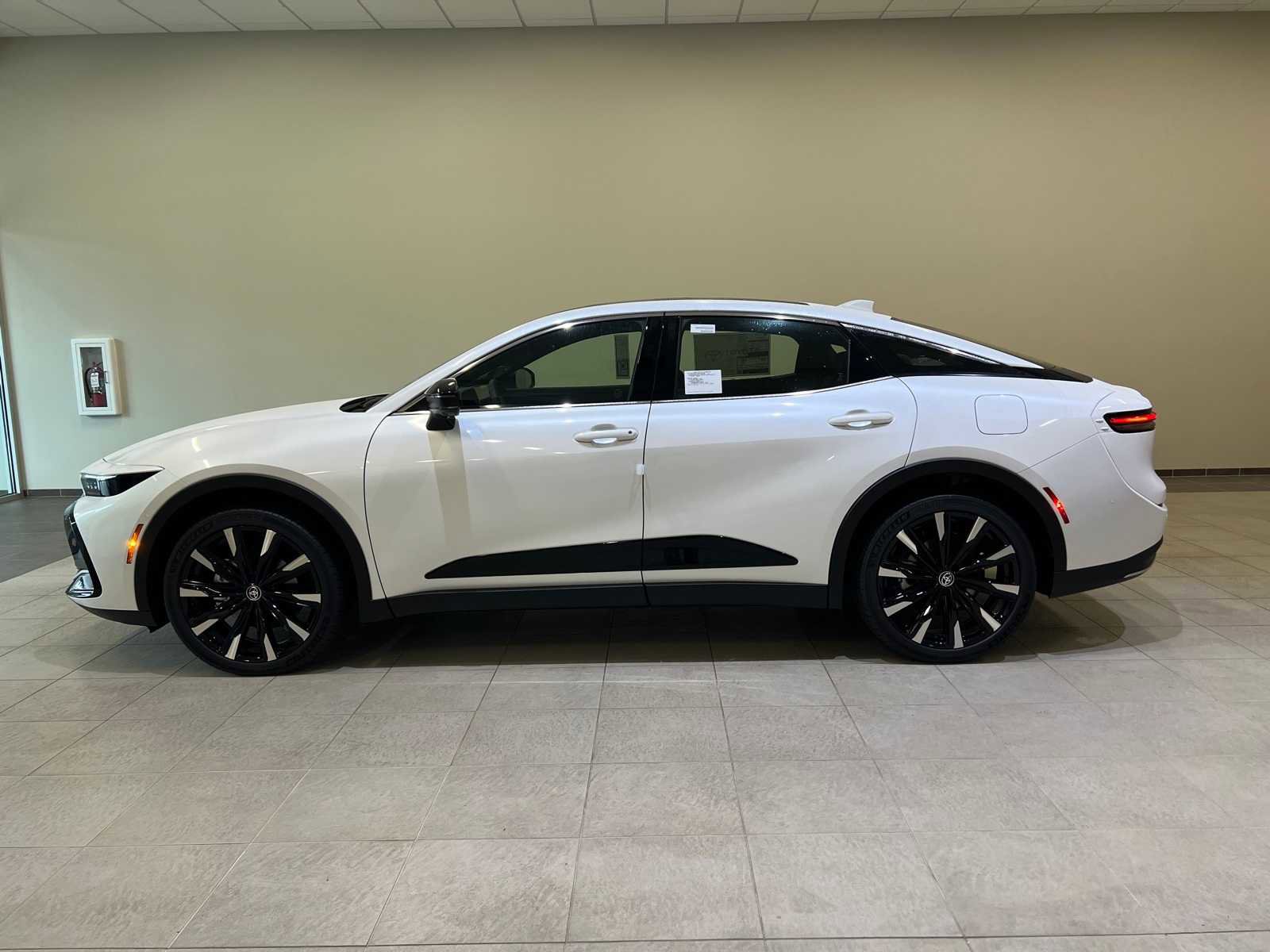 New 2026 Toyota Crown Platinum image 3