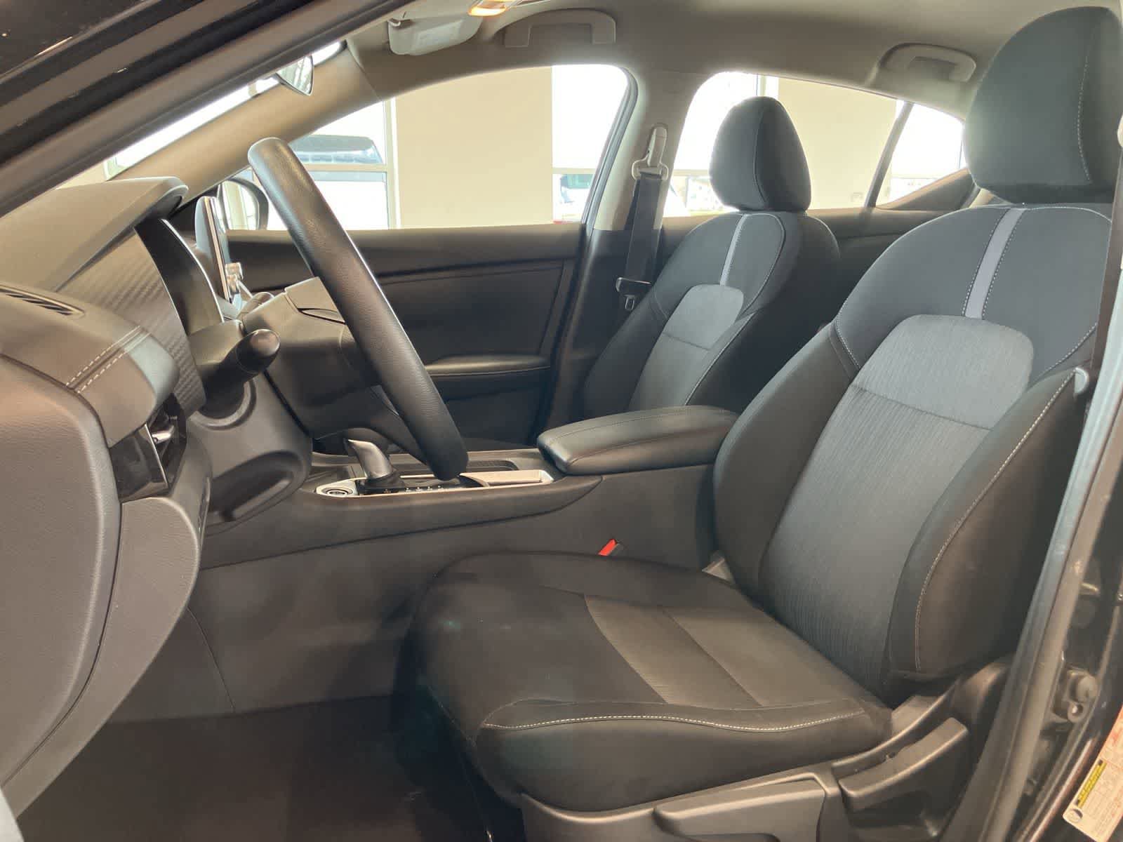 Used 2025 Nissan Sentra SV image 10