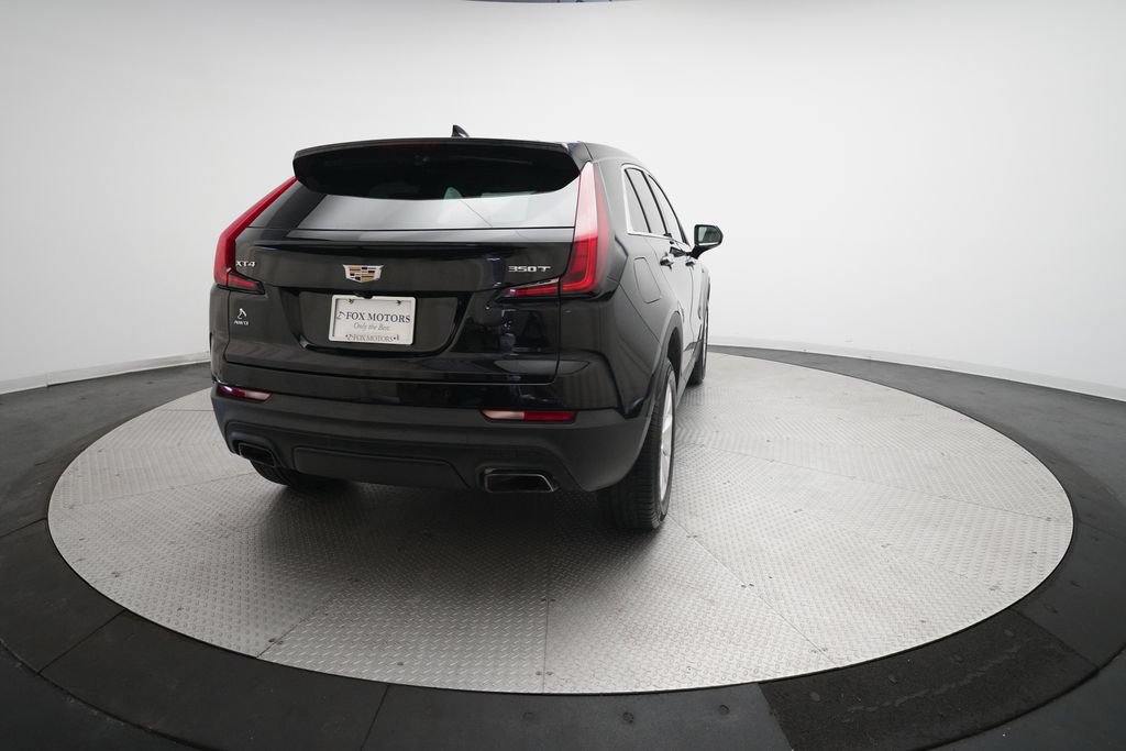 Used 2020 Cadillac XT4 Luxury w/ Cold Weather Package AWD/4WD image 13
