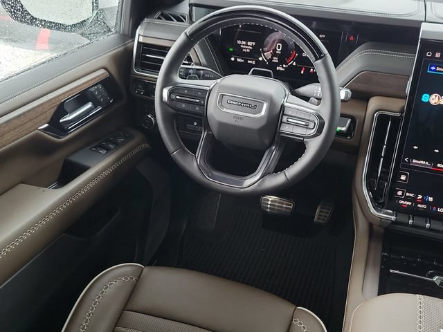 Used 2025 GMC Yukon Denali Ultimate AWD/4WD image 27