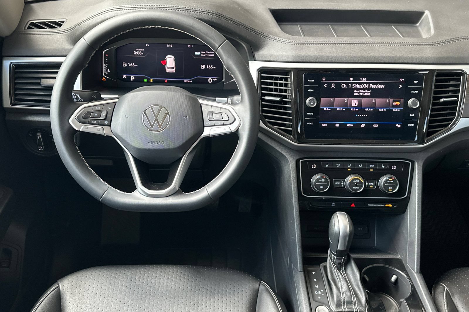 Used 2023 Volkswagen Atlas SE w/ Panoramic Sunroof Package FWD image 14