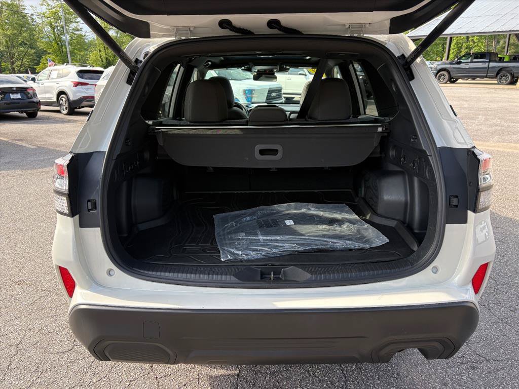 Used 2025 Subaru Forester Premium AWD/4WD image 25