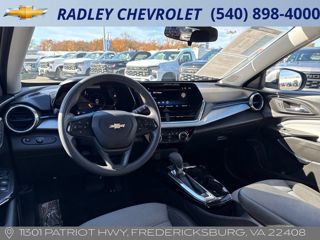 Certified 2024 Chevrolet Trax LT image 22