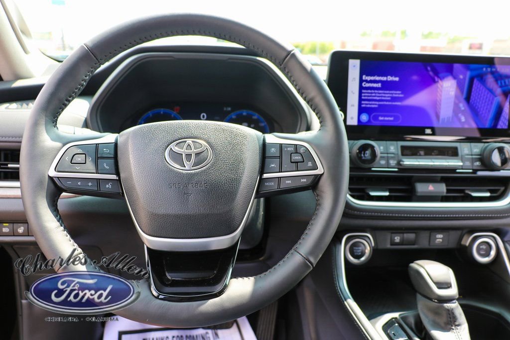 Used 2024 Toyota Grand Highlander AWD image 10