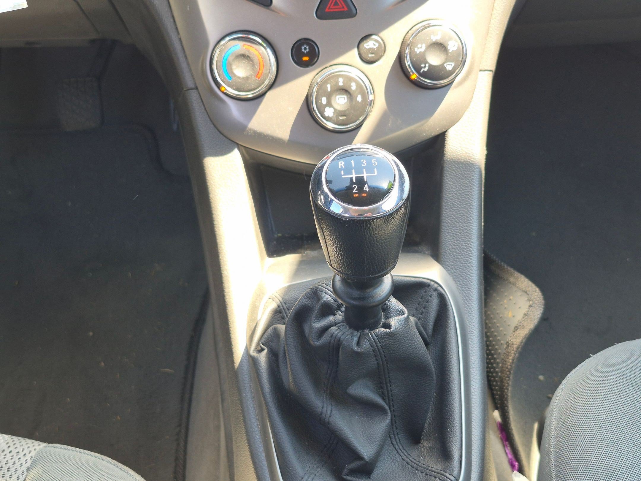 Used 2013 Chevrolet Sonic LT FWD image 23