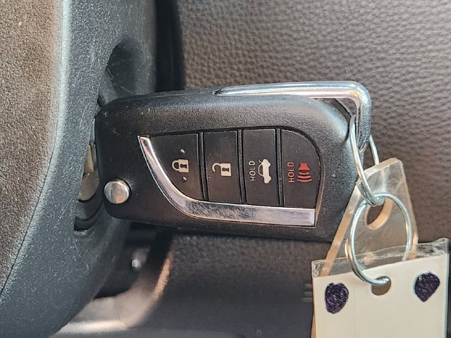 Used 2025 Toyota Corolla LE FWD image 20