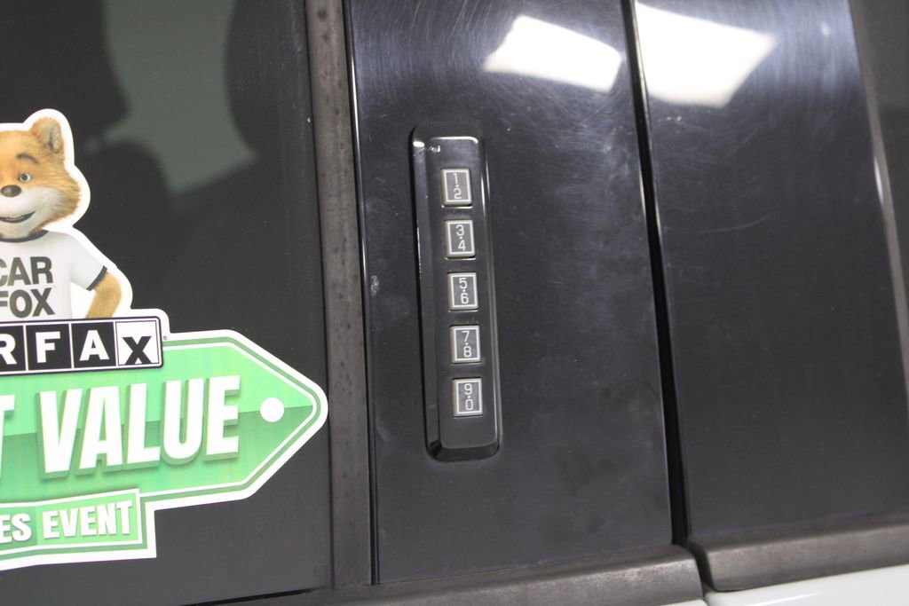 Used 2017 Ford F150 Raptor w/ Equipment Group 802A Luxury image 21