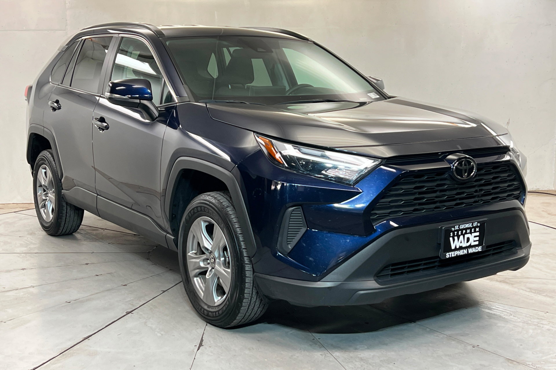 Used 2025 Toyota RAV4 XLE FWD image 8