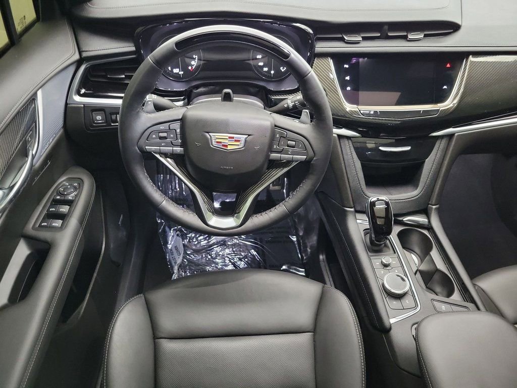 Certified 2024 Cadillac XT6 Sport w/ LPO, Onyx Lite Package image 13
