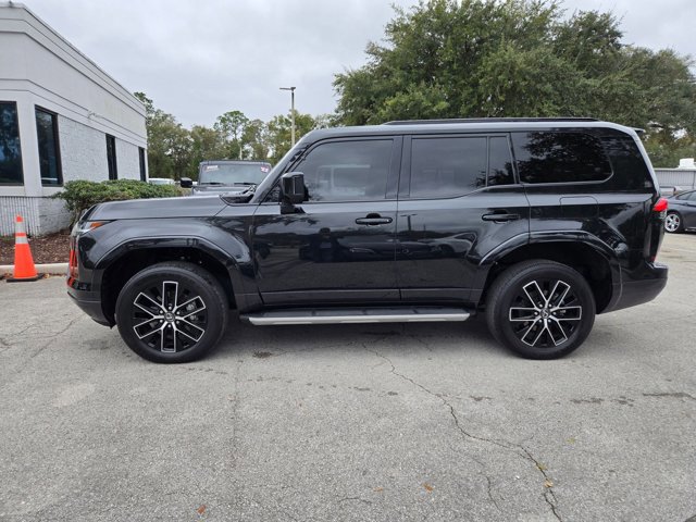 Used 2025 Lexus GX 550 w/ Accessory Package (Z1) image 9