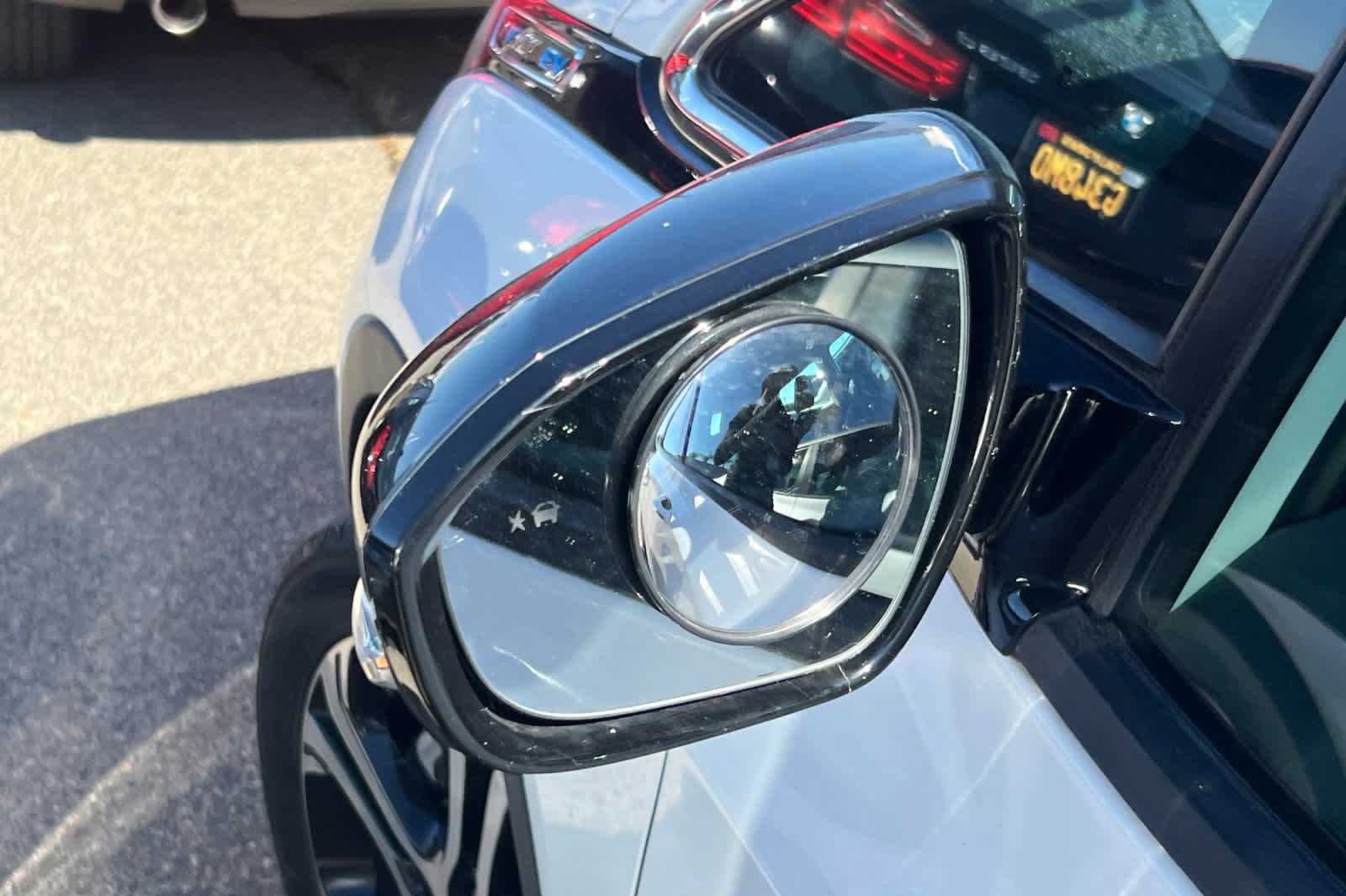 Used 2017 Chevrolet Bolt Premier w/ Driver Confidence II Package image 8