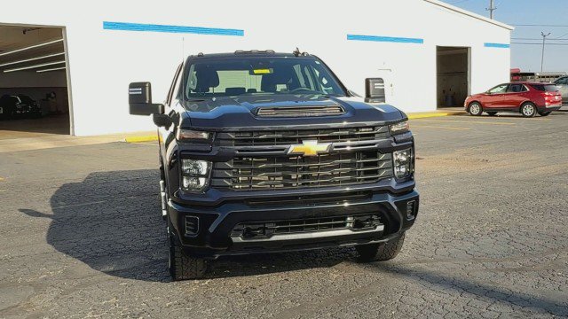 Certified 2024 Chevrolet Silverado 2500 Custom w/ Custom Convenience Package image 3