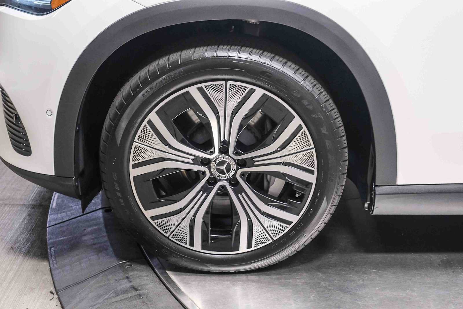 Certified 2023 Mercedes-Benz EQE 350+ 4MATIC SUV image 10