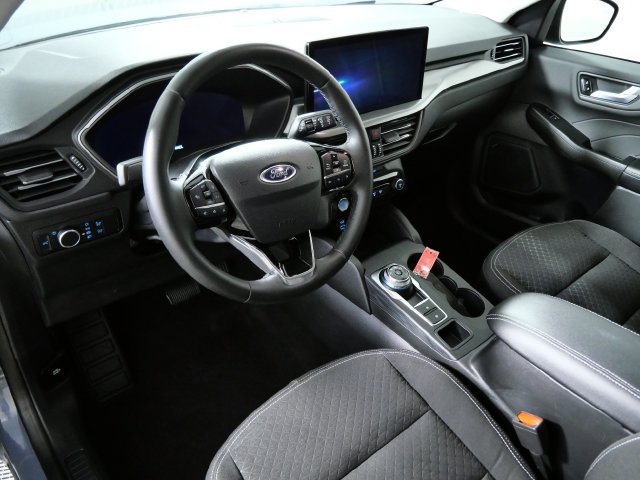 Certified 2023 Ford Escape Active w/ Tech Pack #2 AWD/4WD image 4