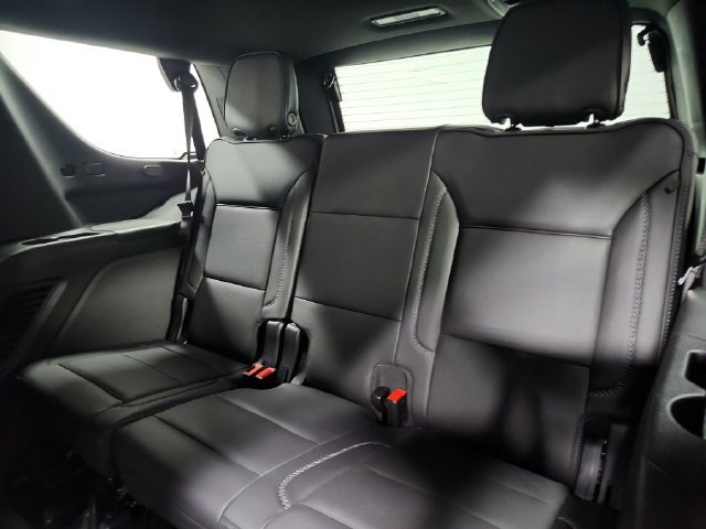Used 2025 GMC Yukon Denali AWD/4WD image 35