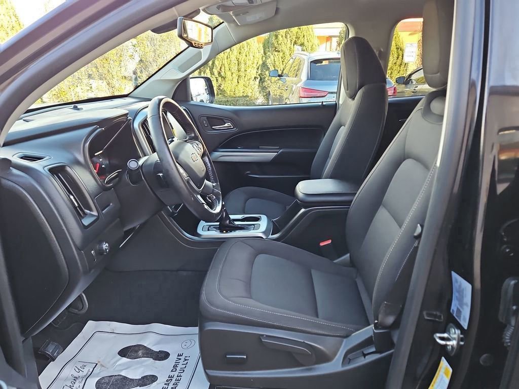 Used 2022 Chevrolet Colorado LT w/ LT Convenience Package image 12