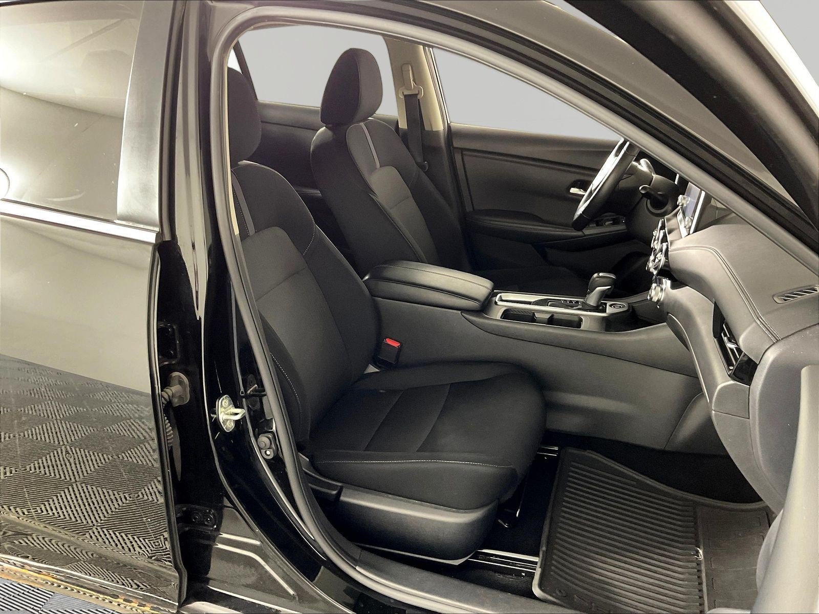 Used 2024 Nissan Sentra SV w/ All-Weather Package FWD image 28