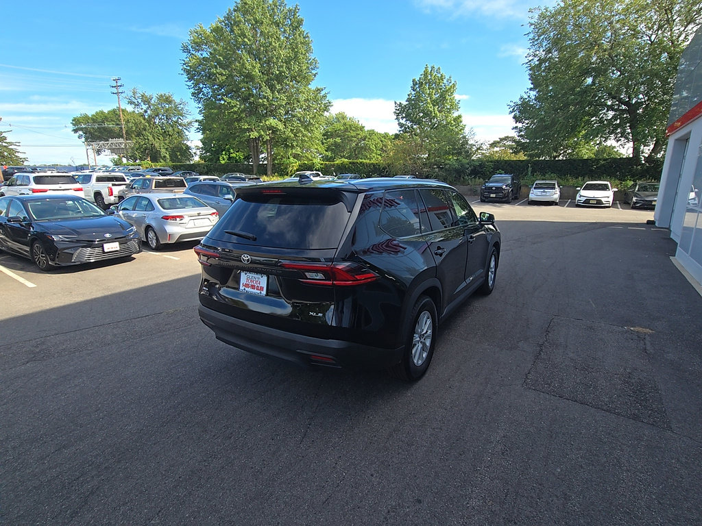 Certified 2025 Toyota Grand Highlander AWD image 6