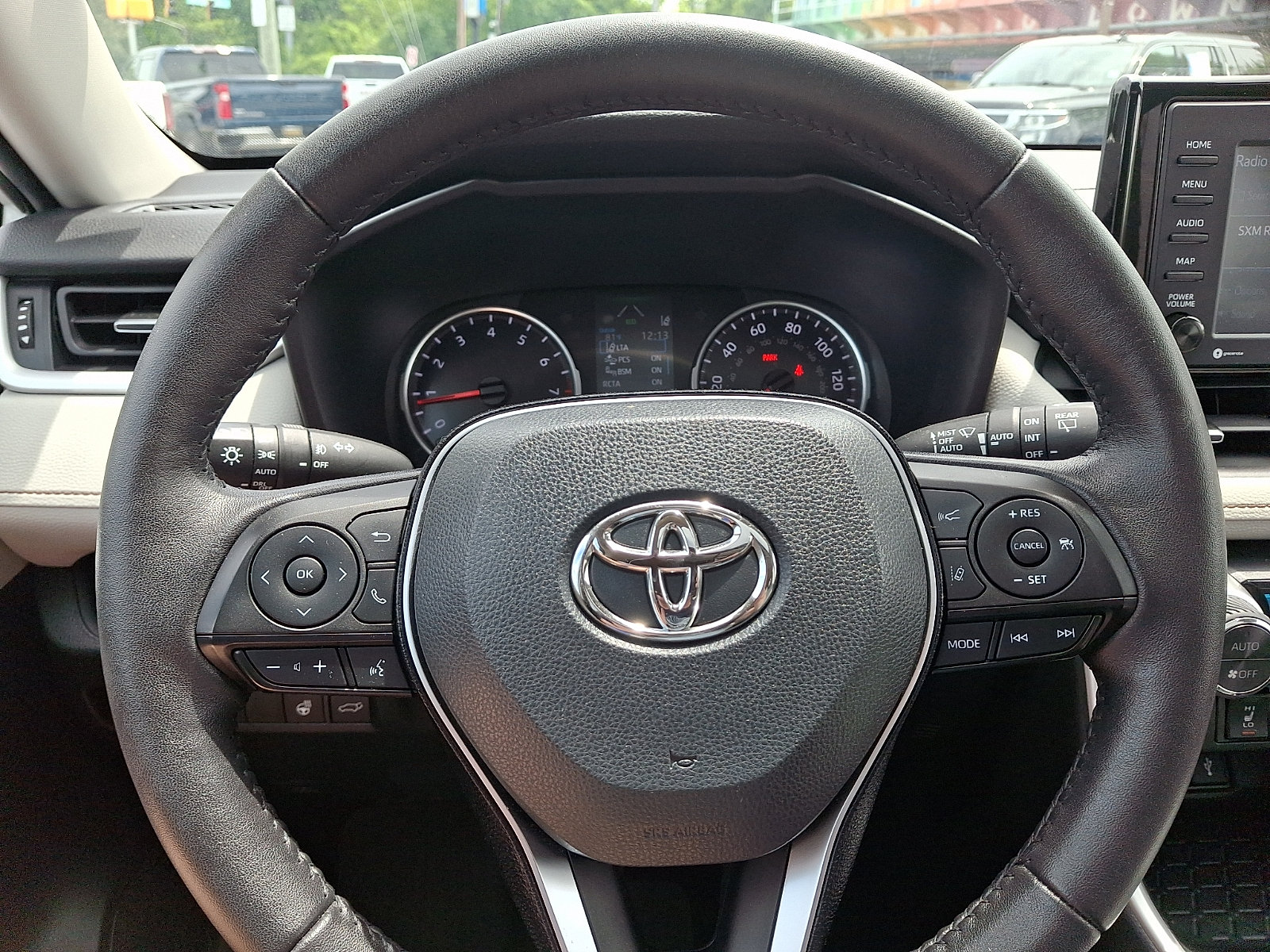 Used 2021 Toyota RAV4 XLE Premium AWD/4WD image 19