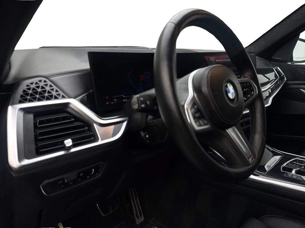 Used 2023 BMW X7 xDrive40i w/ M Sport Package AWD/4WD image 55