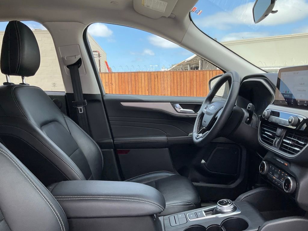 Used 2022 Ford Escape SEL w/ Technology Package image 39