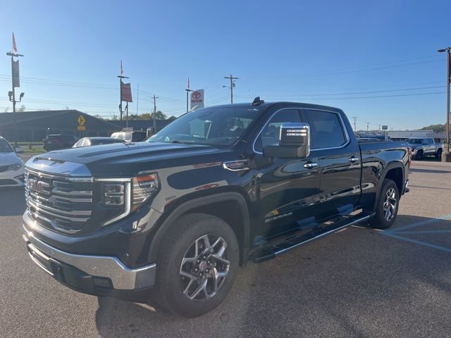 Used 2023 GMC Sierra 1500 SLT w/ SLT Premium Plus Package image 8