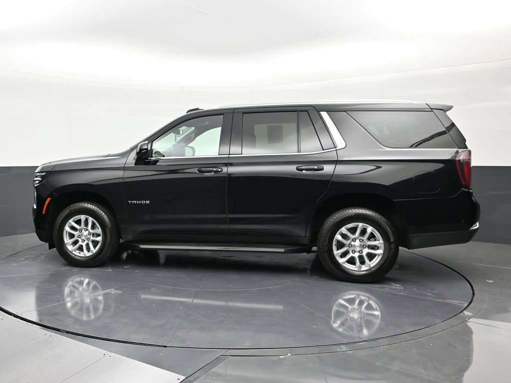 Used 2025 Chevrolet Tahoe LS RWD image 2