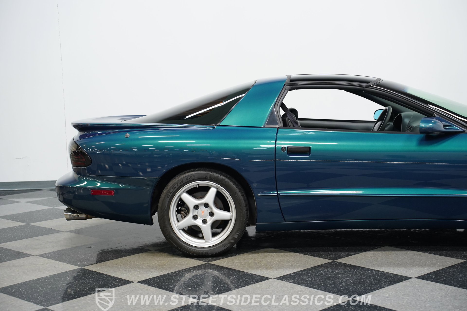 Used 1997 Pontiac Firebird Formula image 28