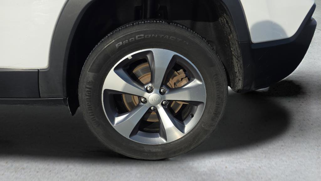 Used 2022 Jeep Cherokee Limited image 15