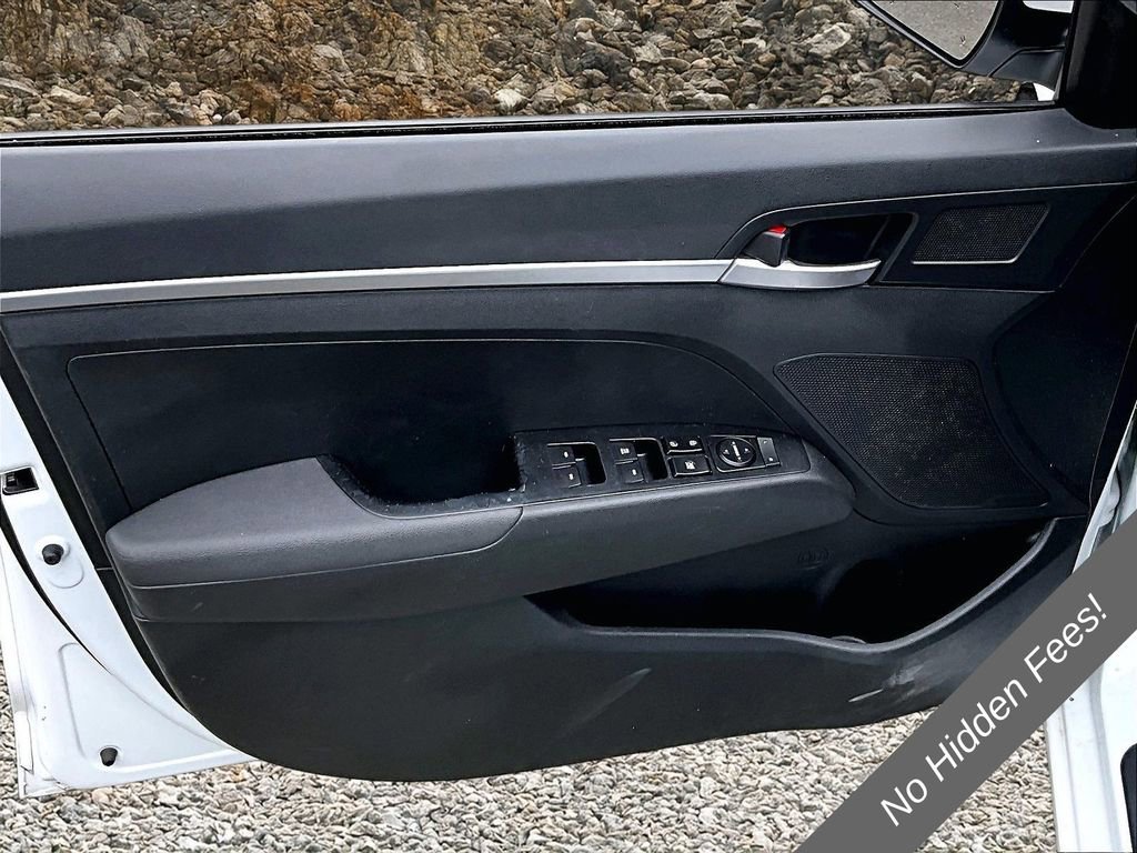 Used 2019 Hyundai Elantra SE w/ Cargo Package FWD image 21